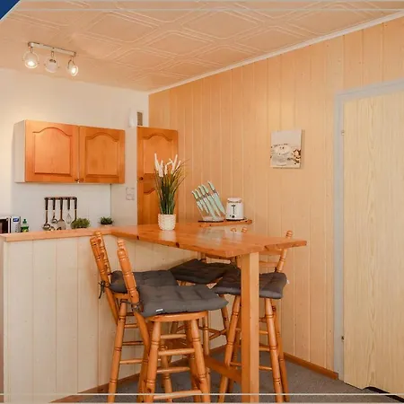 Bungalow Grun *
